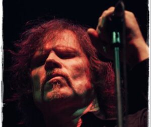 Addio a Mark Lanegan, precursore del grunge. 5 video per ricordarlo