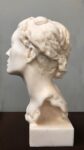Nicola Samorì, Lucia, 2022, marmo rosa del Portogallo, 52 x 23,5 x 26,2 cm. Courtesy l'artista & Monitor, Roma Lisbona Pereto