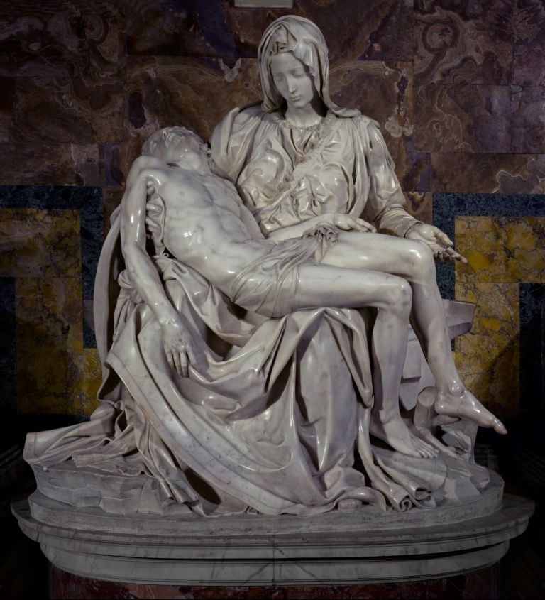 ORIGINALE Pieta Vaticana ©foto Mallio Falcioni Fabbrica di San Pietro in Vaticano 02 Le tre Pietà di Michelangelo tutte e tre insieme in mostra a Firenze