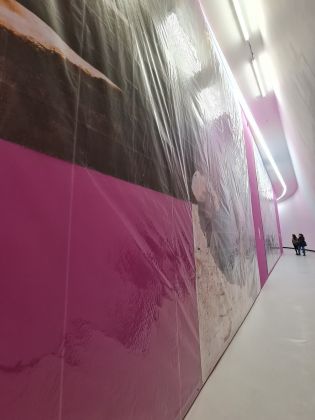 Thomas Hirschhorn. The Purple Line. Exhibition view at MAXXI, Roma 2021. Photo Matteo Dioguardi