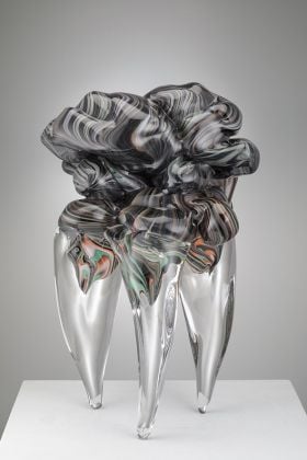 Tony Cragg, Untitled, 2021, Blown glass, 43 x 28 x 23 cm. Courtesy the artist and Berengo Studio. Photo credit Francesco Allegretto