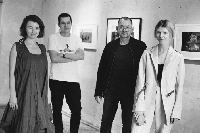 Il team del padiglione ucraino per la Biennale Arte 2022: Lizaveta German, Borys Filonenko, Pavlo Makov, Maria Lankro