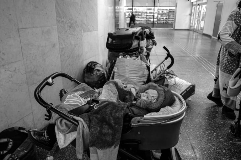 Centro di accoglienza per rifugiati ucraini alla stazione centrale di Varsavia, Polonia. Foto di Francesco Faraci