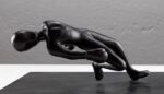 Alex Pinna, Knockout (George Foreman), 2017, bronzo, cm 26x12x30, ed 6+1