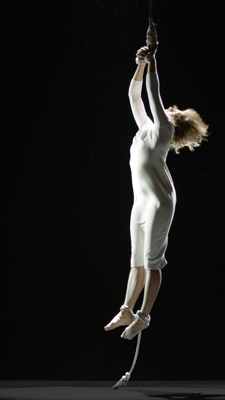 Bill Viola, Air Martyr, 2014, video, 7'10''. Executive producer Kira Perov. Performer Sarah Steben. Photo Kira Perov © Bill Viola Studio