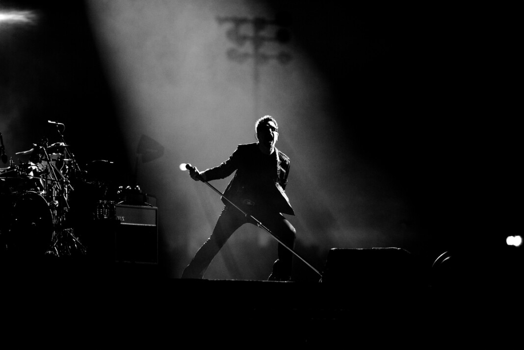 Bono, U2 © Peter Rowen