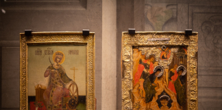Due opere esposte al Museo delle icone russe a Palazzo Pitti, Firenze