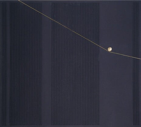 Gianfranco Zappettini, Lacrima divina n. 13, 2021, resine e acrilico, filo di alluminio dorato e madreperla su tavola, 98x190 cm