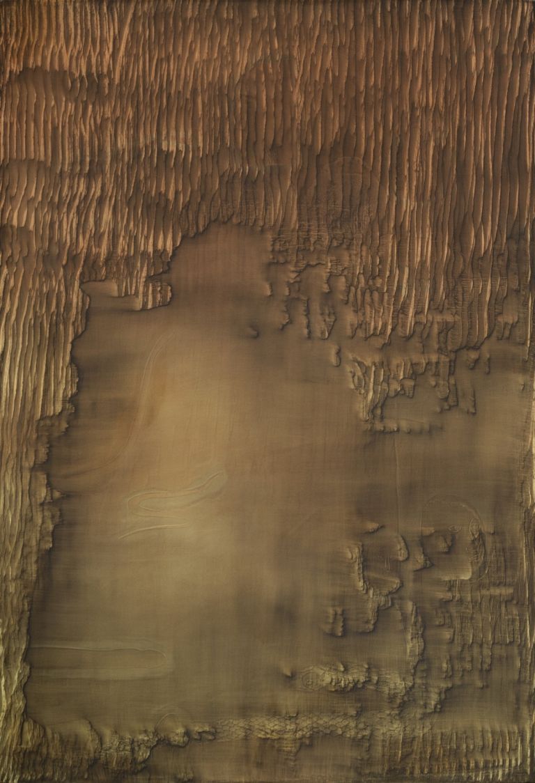 Giuseppe Adamo, Bark, 2021. Acrilico e smalto su lino, 190 x 130 cm. Courtesy l'artista