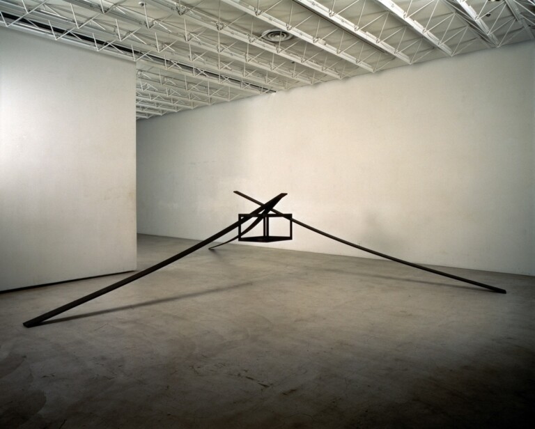 Hidetoshi Nagasawa, Compasso di Archimede, 1991. Photo Anzai, courtesy of Z2O Sara Zanin Gallery