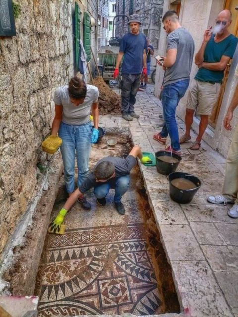 Il mosaico romano riportato alla luce, nelle fotografie scattate dall’archeologa Vilma Matulic