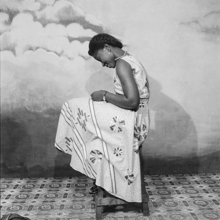 James Barnor, Evelyn Abbew, Ever Young Studio, Accra, 1955-56 ca., Modern Silver Gelatin Print © James Barnor – Autograph ABP, London