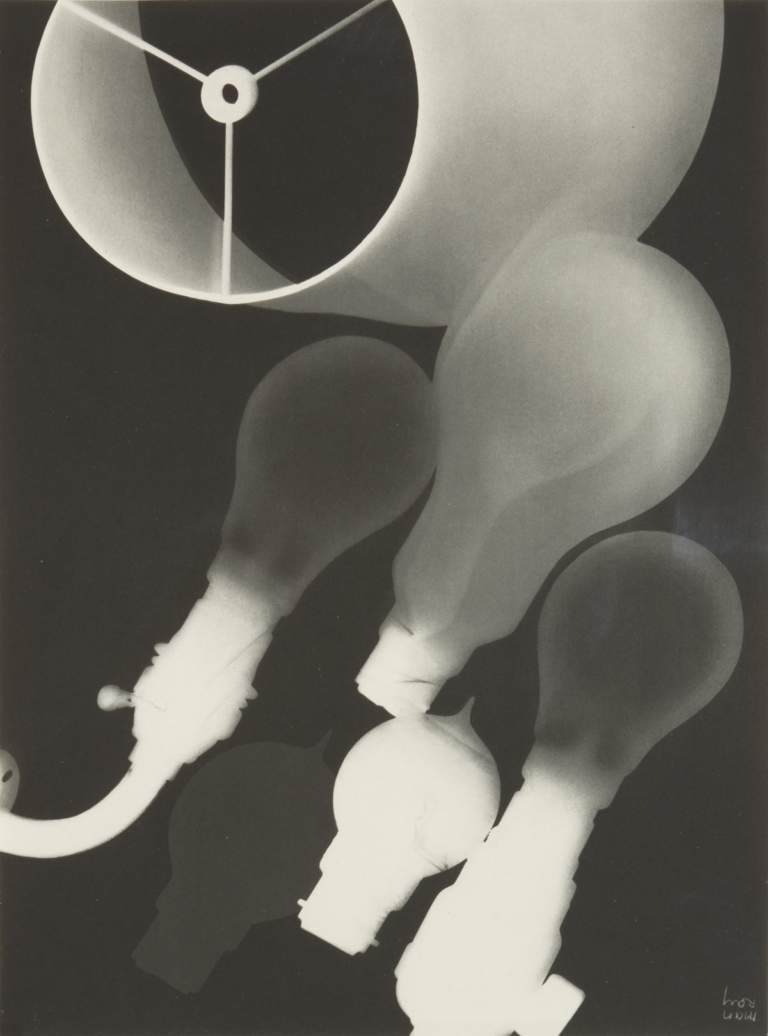 Man Ray, Elettricità. La casa, 1931 © Man Ray Trust by SIAE 2022