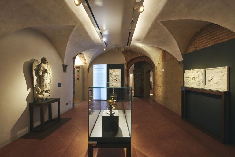 Medioevo a Pistoia. Crocevia di artisti fra Romanico e Gotico. Exhibition view at Antico Palazzo dei Vescovi e Museo Civico, Pistoia 2022. Photo Lorenzo Gori. Courtesy Pistoia Musei