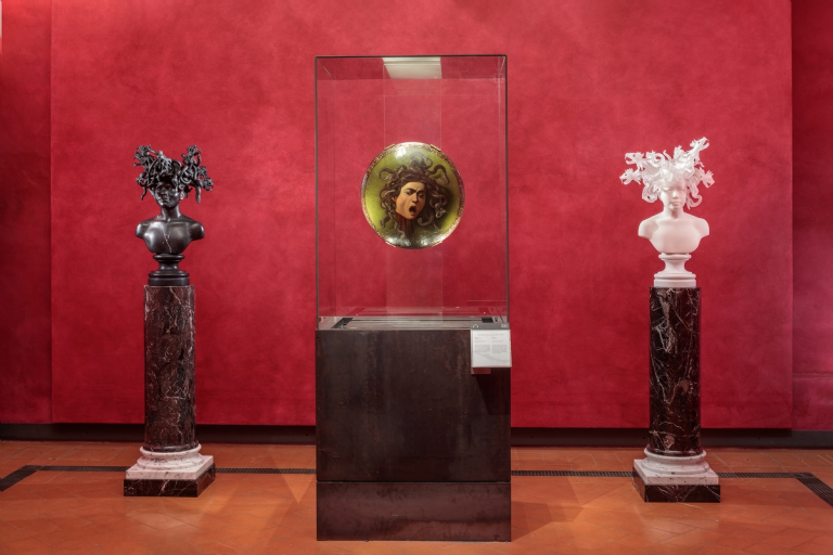 Medusa Nera - Medusa Bianca. Seduzione. Koen Vanmechelen. Galleria degli Uffizi, Firenze 2022