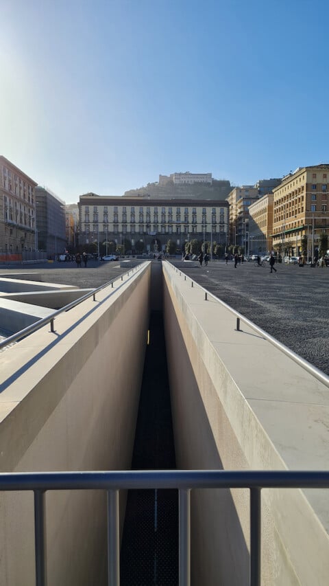 Napoli, piazza Municipio. Photo courtesy Mario Coppola