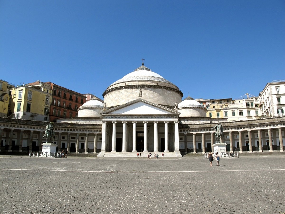 Basilica di San Francesco di Paola, Napoli. Photo CC BY 3.0 by Pietro Scerrato via Wikipedia