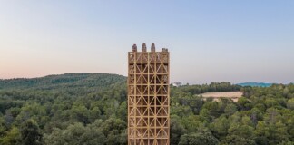 Carles Enrich Studio, Torre di Merola, Puig reig. Photo © Adrià Goula