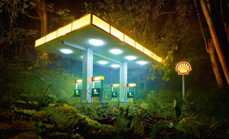 David LaChapelle, Gas. Shell, Hawaii 2012 © David LaChapelle