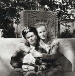 Diego Rivera, Frida e Emmy Lou nel giardino di Casa Azul, 1941