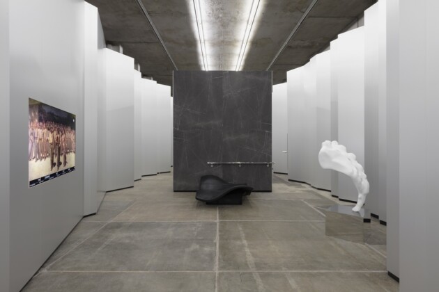 Elmgreen & Dragset. Useless Bodies_ Exhibition view at Fondazione Prada, Milano 2022. Photo Andrea Rossetti. Courtesy Fondazione Prada