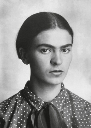 Guillermo Kahlo, Frida Kahlo a diciotto anni, Messico, 1926. Stampa alla gelatina d'argento, vintage