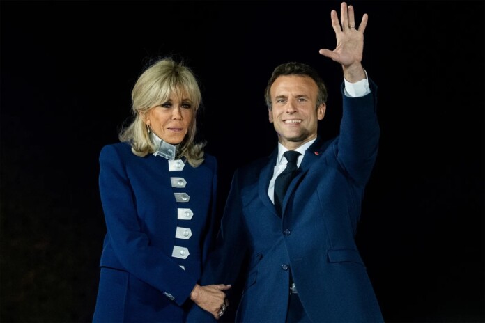 I Macron sul palco per il 24 aprile