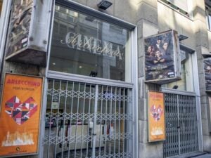 Lo davano per spacciato, ma riapre a Milano il cinema Arlecchino