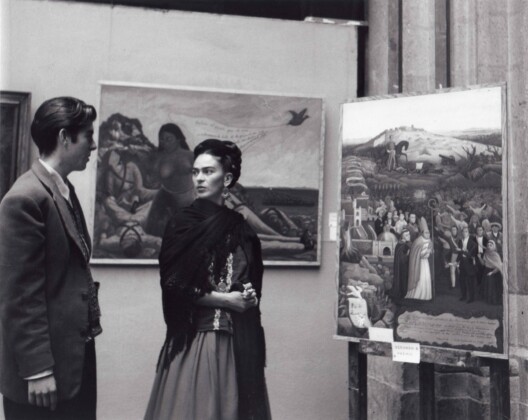 Lola Alvarez Bravo, Frida a una mostra, Messico, 1932