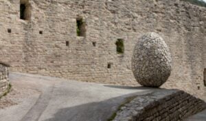 La nascita dell’Ovo. La storia della prima scultura pubblica femminista in Italia