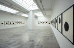 Richard Serra. 40 Balls. Exhibition view at Cardi Gallery, Milano 2022. Photo Paolo Regis. Courtesy Cardi Gallery