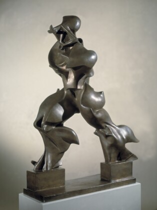 Umberto Boccioni, Forme uniche della continuità nello spazio, 1913 (fusione 1972), bronzo, 117,5x87,6x36,8 cm. Tate © Tate