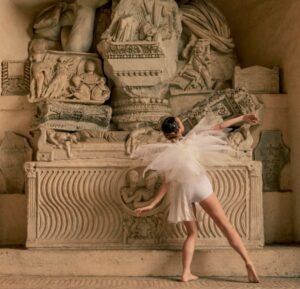 Una notte di danza tra i capolavori di Palazzo Farnese: il film “Nuit Romaine”