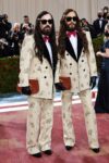 Alessandro Michele e Jared Letho MET Gala GettyImages 1395047837 1 Corpi e abiti surreali. Arte e moda tra Biennale di Venezia e Met Gala di New York