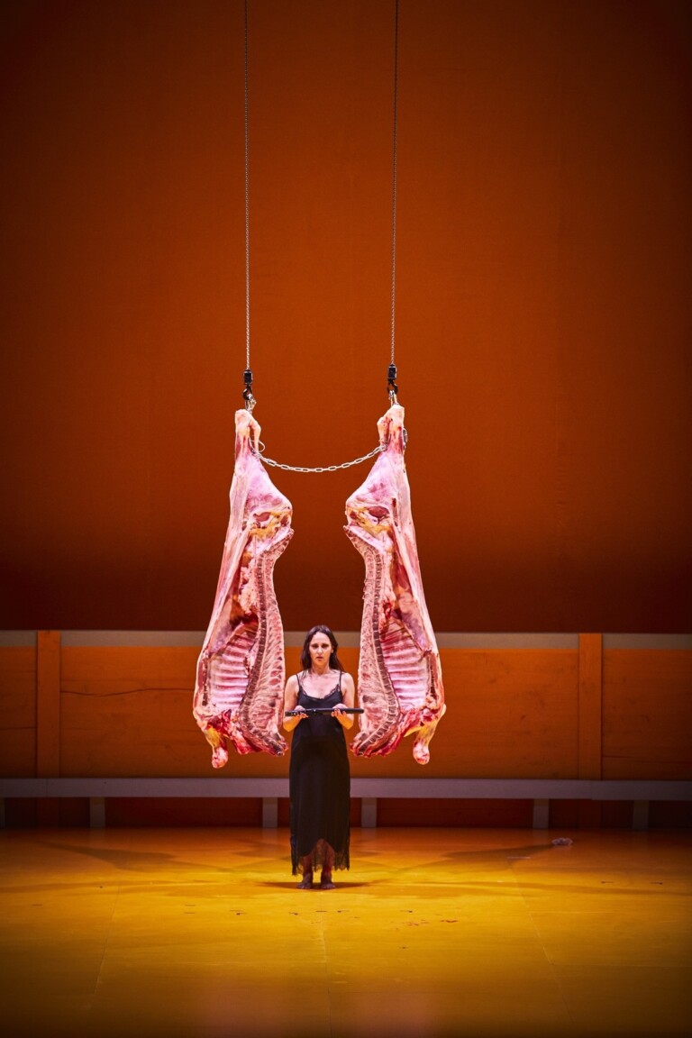 Angélica Liddell, Liebestod. Photo Christophe Raynaud de Lage