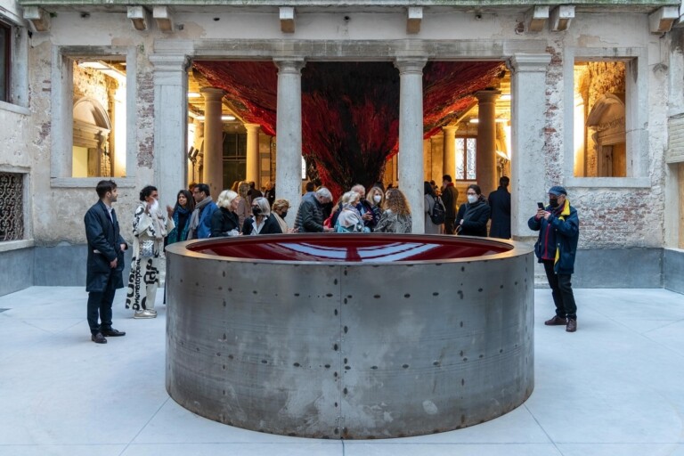 Anish Kapoor. Exhibition view at Gallerie dell'Accademia, Venezia 2022. Photo © Irene Fanizza