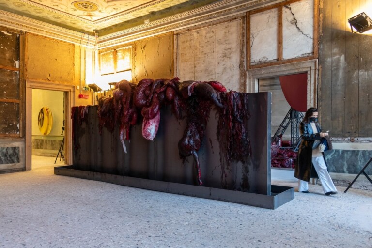 Anish Kapoor. Exhibition view at Gallerie dell'Accademia, Venezia 2022. Photo © Irene Fanizza