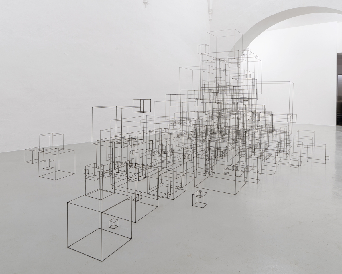 Antony Gormley. Body Space Time. Exhibition view at Galleria Continua, San Gimignano 2022 © Antony Gormley. Courtesy l'artista & Galleria Continua. Photo Ela Bialkowska, OKNO Studio