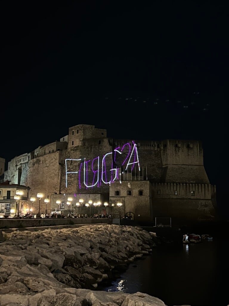 Arthur Duff, Fuga, Napoli