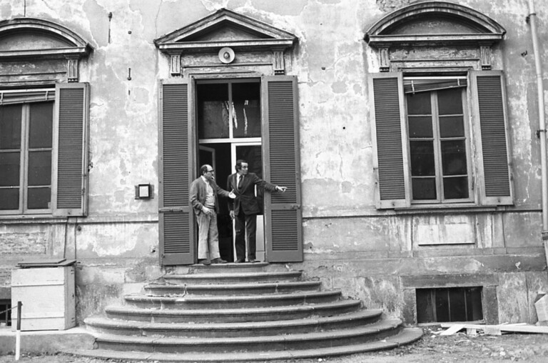 Baldo Pellegrini, apertura della Galleria Milano nella nuova sede, ingresso di via Turati, 1973, Courtesy Galleria Milano