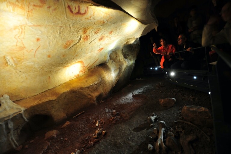 Grotte di Chauvet. Photo © Dario Bragaglia