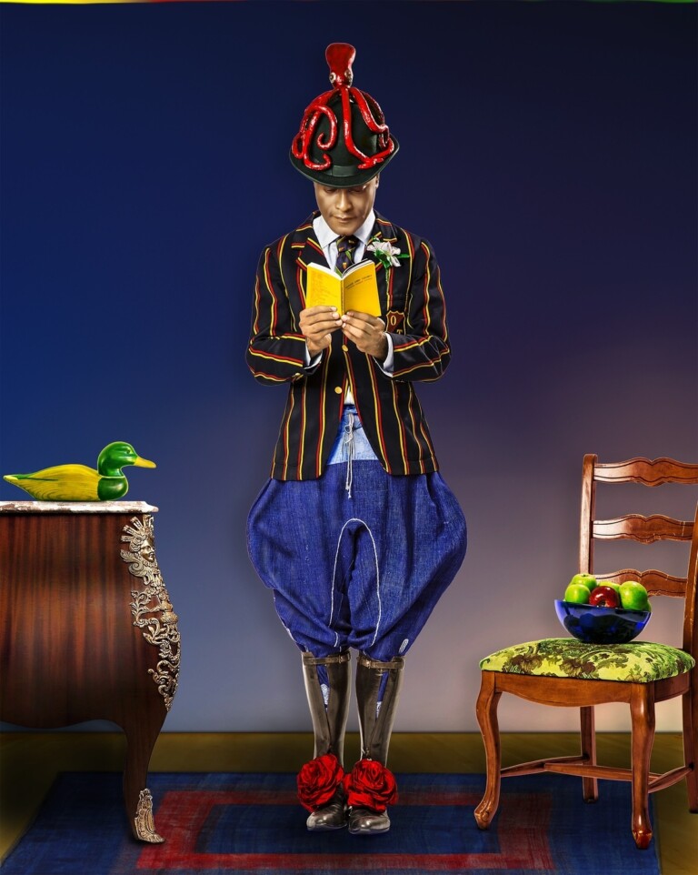 Iké Udé, Sartorial Anarchy #21, 2013, pigmento su carta satinata, 116.1 x 92.71 cm. Courtesy dell’artista