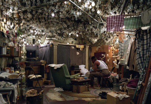 Jeff Wall after “Invisible Man” by Ralph Elison, the Prologue, 1999 2001. Courtesy dell’artista