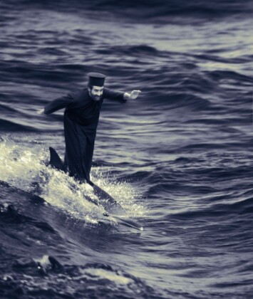 Joan Fontcuberta, The Miracle of Dolphinsurfing, dalla serie Miracles & co., 2002