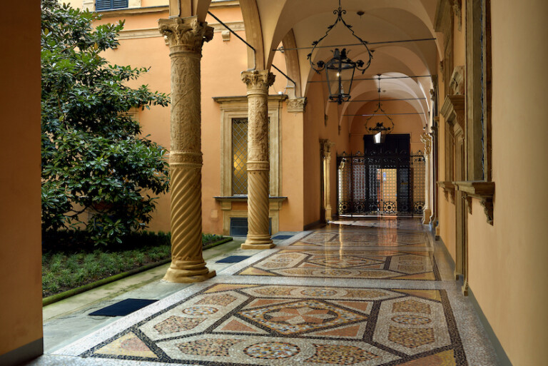 Loggia di Palazzo Boncompagni, Bologna