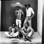 Malick Sidibé, Amis des Espagnols, 1968. Courtesy Gallery Fifty One, Anversa © Malick Sidibé