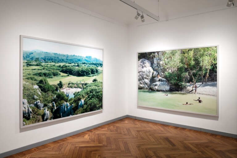 Massimo Vitali. Ti ho visto. Exhibition view at Mazzoleni, Torino 2022. Photo Renato Ghiazza