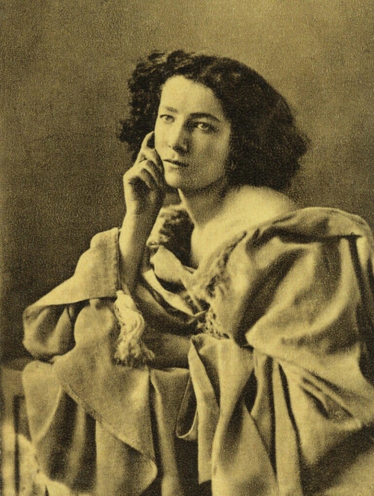 Nadar, Ritratto di Sarah Bernhardt, 1864. New York, The Metropolitan Musuem of Art