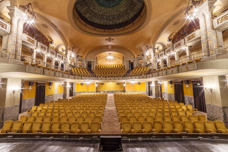 Nel Cinema Odeon di Firenze nascerà una delle librerie più grandi e belle del mondo