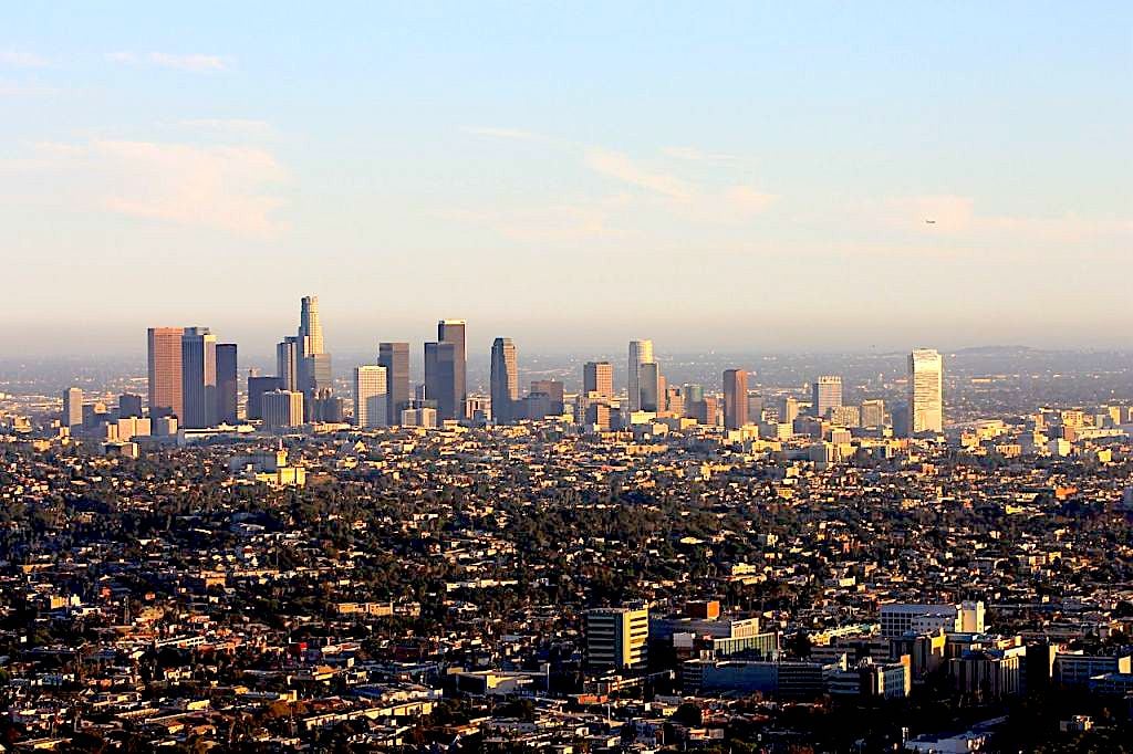 Frieze Los Angeles cambia sede. Dagli studi di Hollywood all’aeroporto di Santa Monica